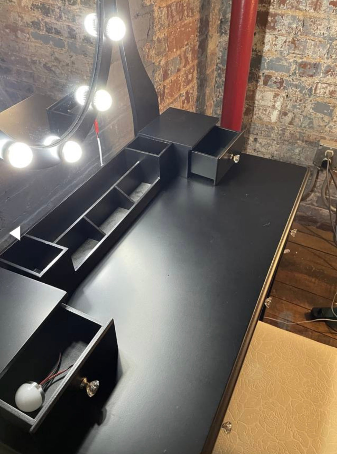 1759- MDF Dressing Table With Light Black